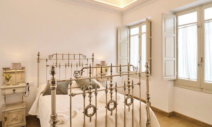 Espejo Apartment | Apartment 'Apartamento I' with Shared Pool, Wi-Fi and Air Conditioning