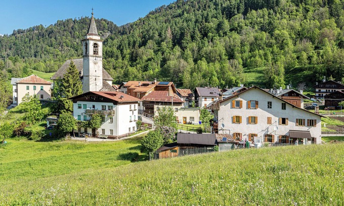 Vodo Cadore Apartment | Apartment 'Appartamento Antelao' with Private Terrace, Balcony and Wi-Fi