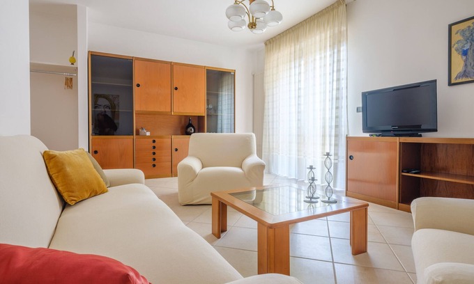 Brindisi Apartment | Apartment 'Appartamento Leo' with Private Terrace, Private Garden and Wi-Fi