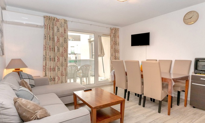 Aix-les-Bains Apartment | Apartment 'Appartement Aix Les Bains' with Mountain View, Private Terrace and Air Conditioning