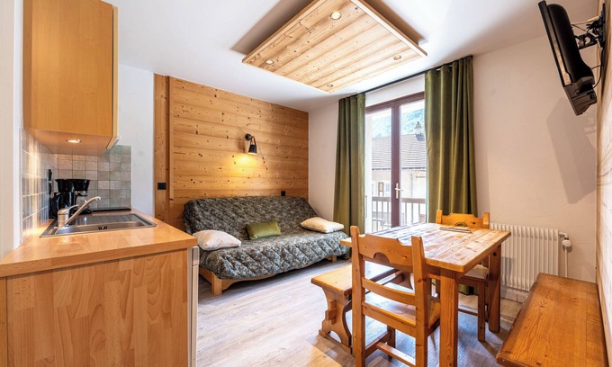 Thones Apartment | Apartment 'Appartement 106' with Mountain View, Balcony and Wi-Fi