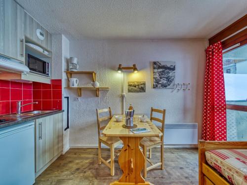Les Menuires Apartment | Apartment Asters 1126 Bâtiment A2 by Interhome