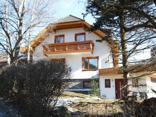 Sankt Michael im Lungau Apartment | Apartment in Lungau near Ski Bus and Forest