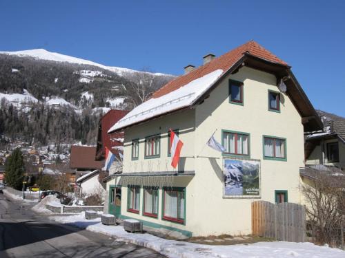 Sankt Michael im Lungau Apartment | Apartment in St Michael near Ski Slopes
