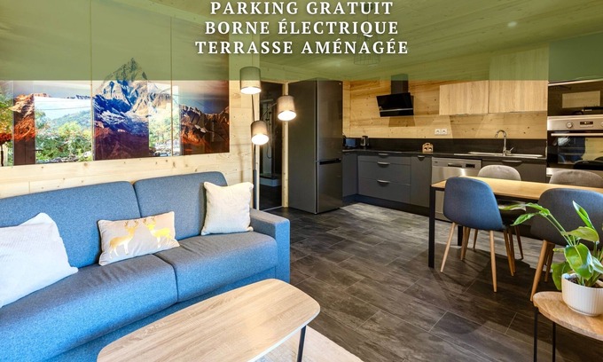 Tranzault Apartment | Apartment 'Au Petit Randonneur' with Mountain View, Private Terrace and Wi-Fi