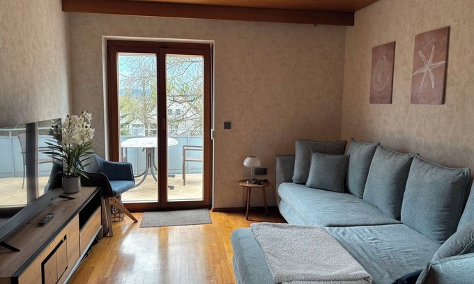 Waggershausen Apartment | Apartment 'Auszeit' with Lake View, Shared Garden and Wi-Fi
