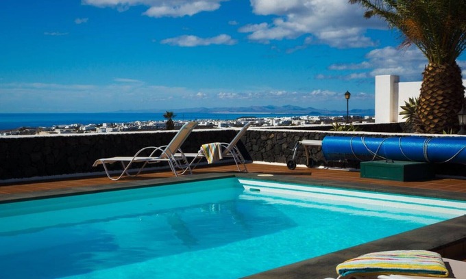 Tias Apartment | Apartment away from the crowd, with fantastic sea and panoramic views