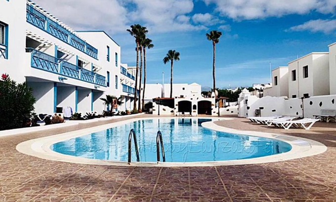 Puerto del Carmen Apartment | Apartment Bellisima 200m from the Ocean with pool, Wifi Sat-tv
