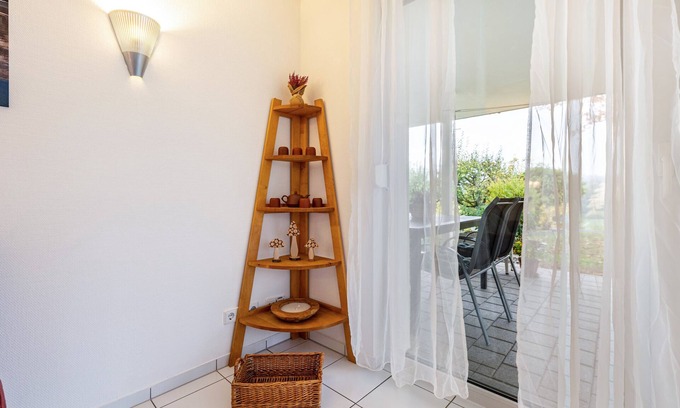 Weilheim Apartment | Apartment 'Bergblick' with Mountain View, Private Terrace and Wi-Fi