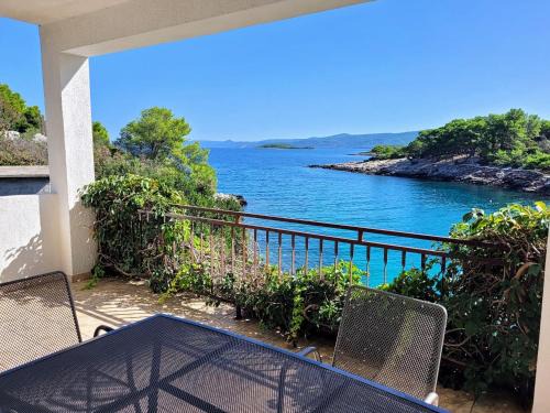 Cove Basina (Jelsa) Apartment | Apartment Buda-3 by Interhome