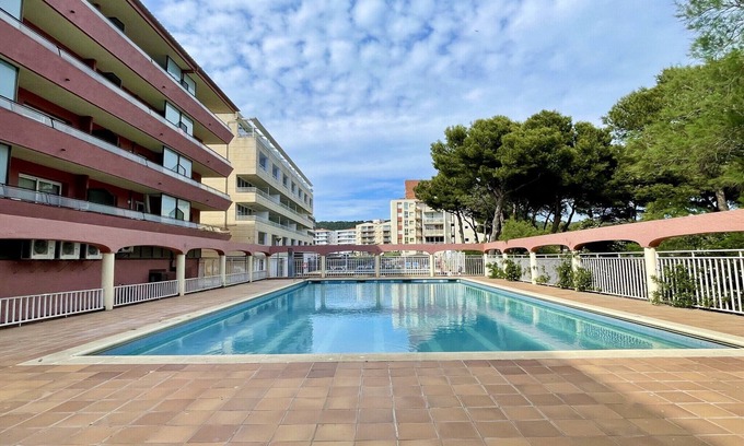 L'Estartit Apartment | Apartment by Beach near Illes Medes Reserve