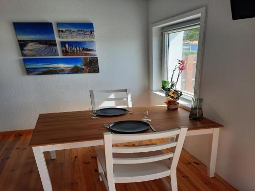 Mecklenburgische Kleinseenplatte Apartment | Apartment by Lake Vilzsee in Mirow, cleaning included