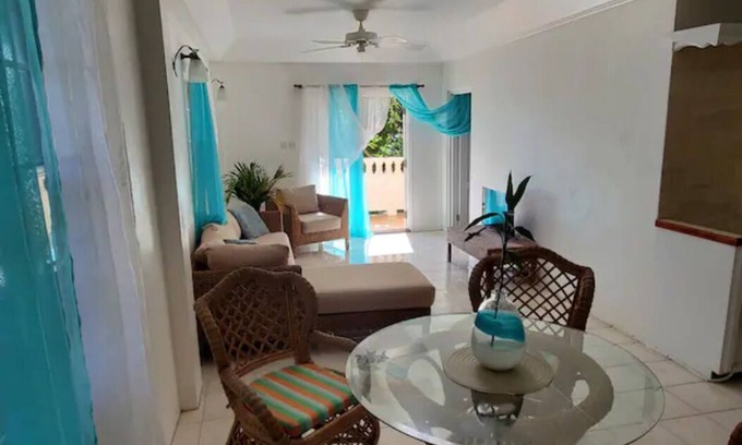 Castries Apartment | Apartment by the beach
