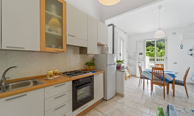 Buggerru Apartment | Apartment 'Casa Atlantide' with Mountain View, Wi-Fi and Air Conditioning
