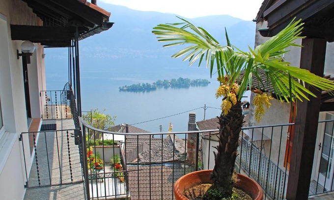 Ronco sopra Ascona Apartment | Apartment Casa Eduardo Apt-2 by Interhome