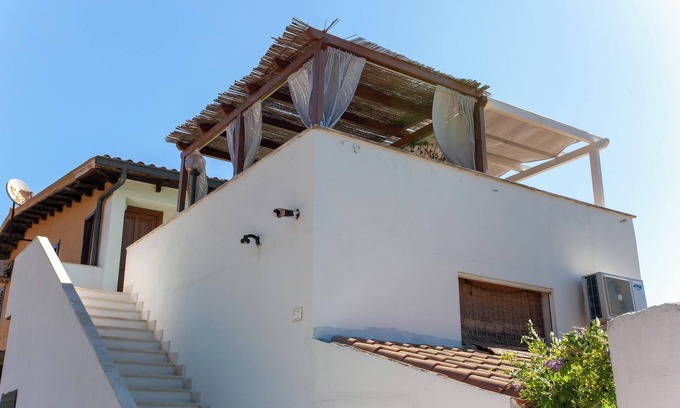 Sos Alinos Apartment | Apartment Casa Euforbia near the Beach with A/C, Shared Terrace & Balcony