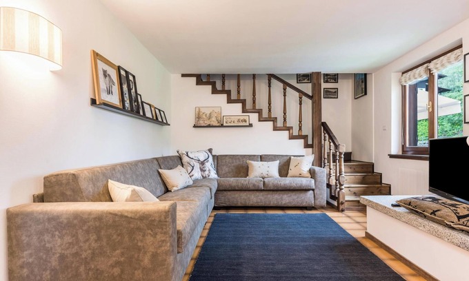 Bocenago Apartment | Apartment 'Casa Facco' with Mountain View, Private Garden and Wi-Fi