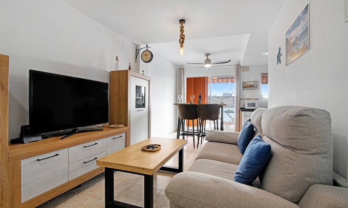 Chilches Apartment | Apartment 'Casa Pera' with Private Terrace and Wi-Fi