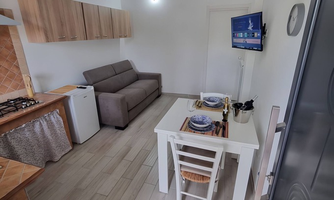 Avetrana Apartment | Apartment 'Caterina' with Wi-Fi and Air Conditioning