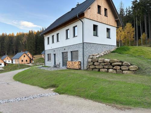 Smrzovka Apartment | Apartment Chalupa 13ka - Dolní apartmán by Interhome