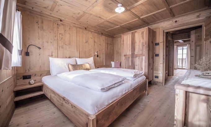 Mareo Apartment | Apartment 'Ciasa Somuer - Stangode' with Mountain View, Balcony and Wi-Fi