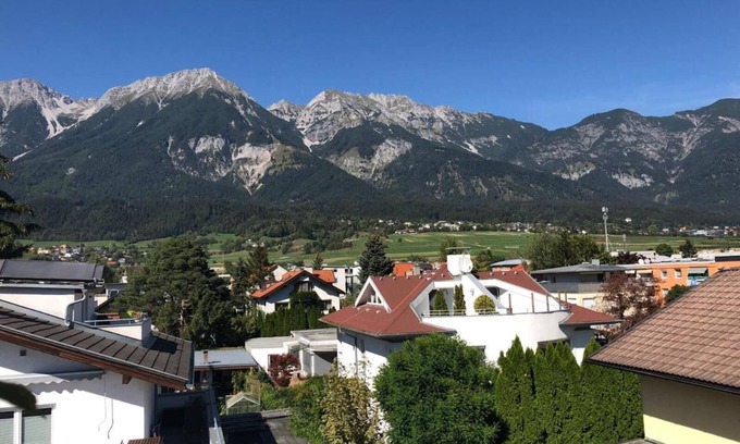 Innsbruck Apartment | Apartment 'Citybergblick' with Mountain View, Balcony & Wi-Fi