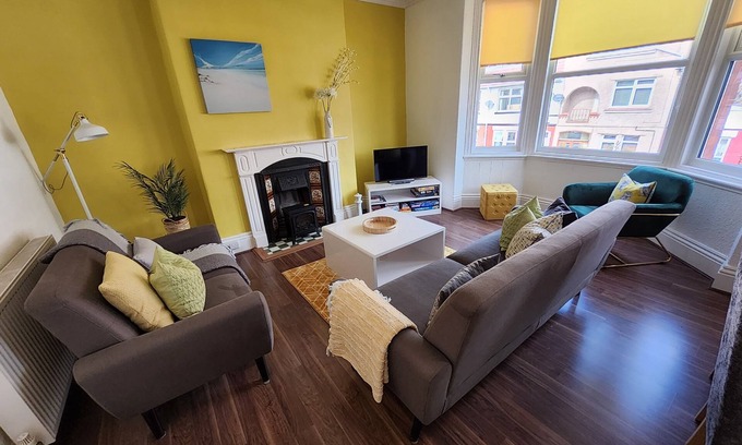 Llandudno Apartment | APARTMENT: CLOSE TO LLANDUDNO SEA FRONT