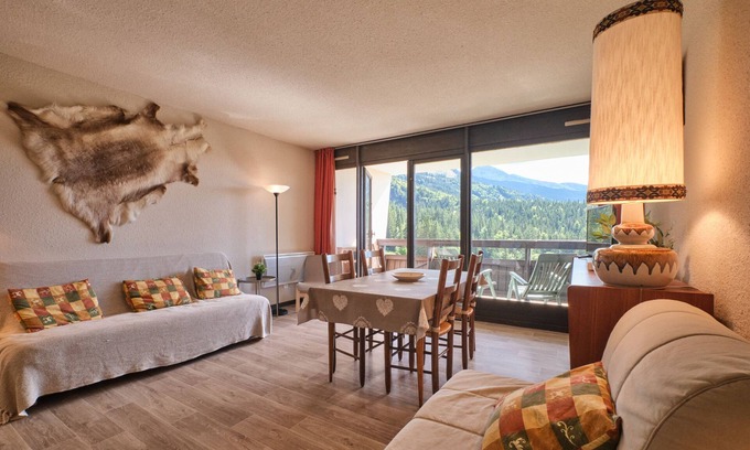 Villard-de-Lans Apartment | Apartment 'Cosy and Nice View On Mountains' with Mountain View, Private Terrace and Shared Garden