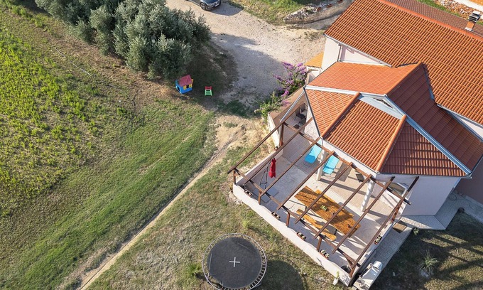 Municipality of Posedarje Apartment | Apartment Cvita (113381-A1) - Posedarje