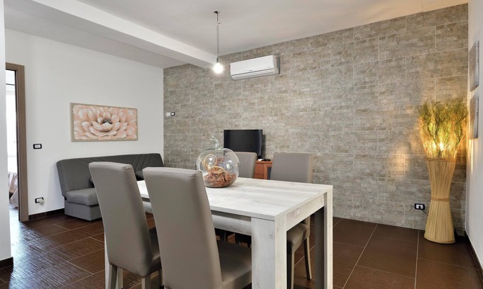 Loceri Apartment | Apartment "DaMaria" with Shared Garden, A/C & Wi-Fi