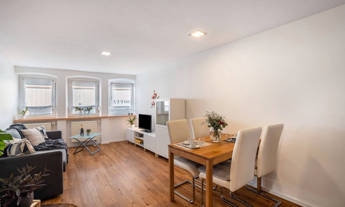 Annweiler am Trifels Apartment | Apartment 'Siika' with Private Terrace, Private Garden and Wi-Fi