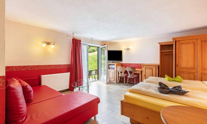 Bernau Apartment | Apartment 'Studio' with Mountain View, Private Terrace and Wi-Fi