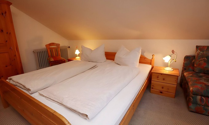 Neuglashutten Apartment | Apartment 'Dahlie, 90qm' with Mountain View, Shared Garden and Wi-Fi