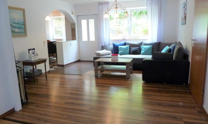 Einhausen Apartment | Apartment de luxe 73 qm mit 3 Zimmer und Terrasse