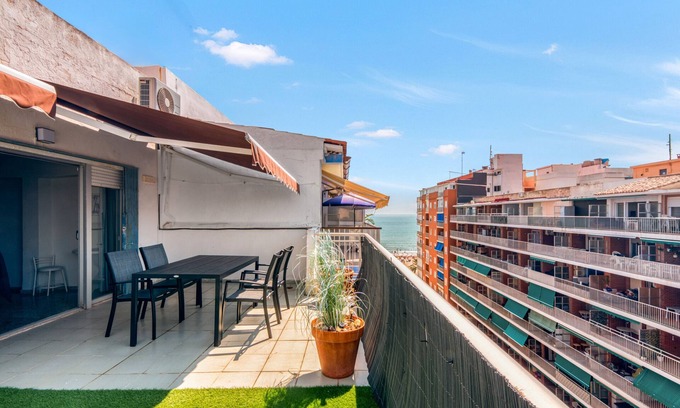 Cullera Apartment | Apartment 'De Playa En Cullera' with Sea Views, Wi-Fi and Air Conditioning