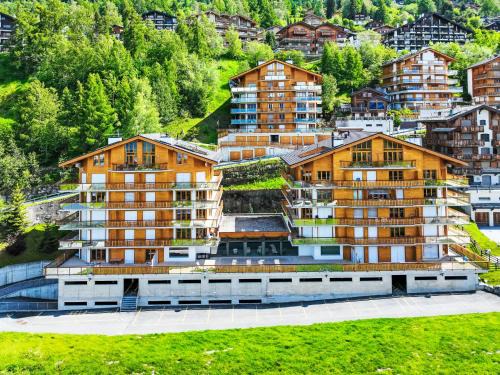 Saint-Pierre-de-Clages Apartment | Apartment Domaine des Reines A2 by Interhome