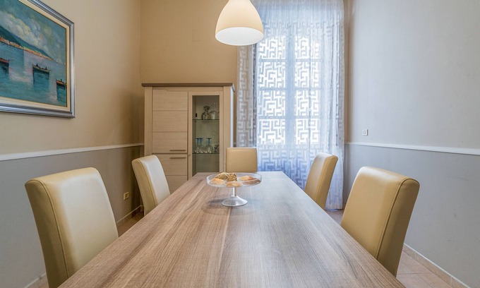 Santa Lucia Apartment | Apartment 'Domus La Terra' with Private Terrace and Wi-Fi