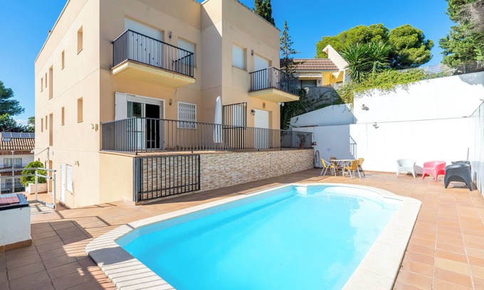 Segur de Calafell Apartment | Apartment 'Dorada 2-3' with Shared Pool, Private Terrace and Wi-Fi