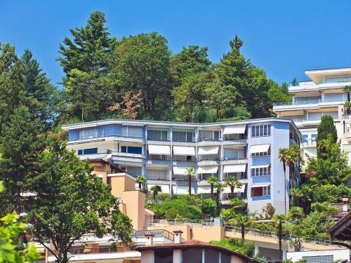 Ascona Apartment | Apartment Double Room Modern-6 by Interhome