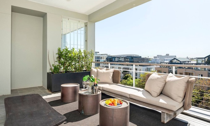 Victoria and Alfred Waterfront Apartment | Apartment Dovenby - Two Bedroom Apartment, Sleeps 4