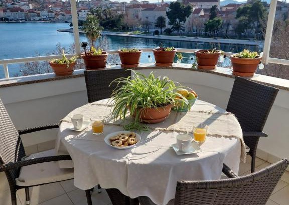 Trogir Apartment | Apartment Duje Trogir-centre-free parking-sea view