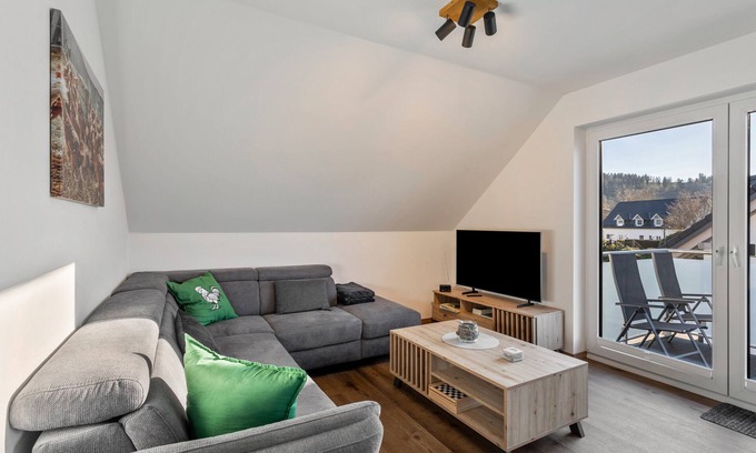 Schmallenberg Apartment | Apartment 'Eierschale' with Mountain View, Balcony and Wi-Fi