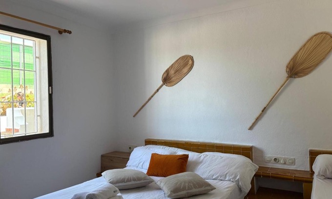 Portinatx Apartment | Apartment 'Vista Jardi5C' with Sea View, Wi-Fi and Air Conditioning