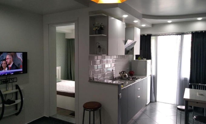 Old Boulevard Apartment | Apartment Eteri