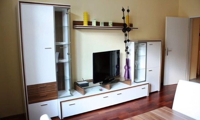 Rudolfsheim-Funfhaus Apartment | Apartment für 4 Personen, 1 Schlafzimmer, Inkl. Reinigungsgebühr 35