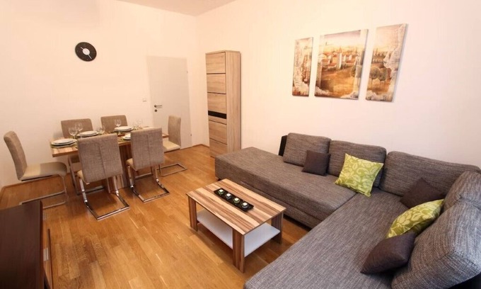 Rudolfsheim-Funfhaus Apartment | Apartment für 7 Personen, 2 Schlafzimmer, Küche, Inkl. Reinigungsgebühr 35