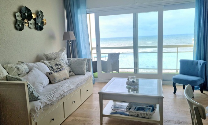 Hardelot-Plage Apartment | Apartment "feet in the water, head in the clouds ."