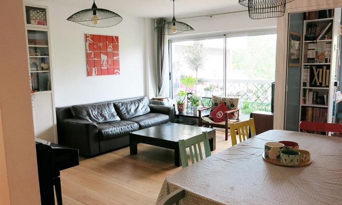 Quartier Saint-Ambroise Apartment | Apartment Family Lenoir CityCosy