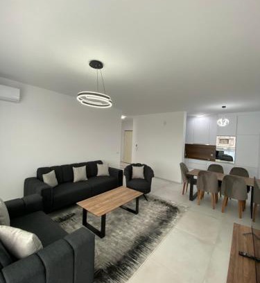 Komoran Apartment | Apartment Fauna in center, Gjilan
