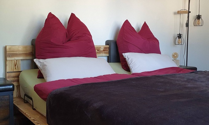 Bornichen Apartment | Apartment 'Ferienwohnung Am Huthainberg' with Private Terrace and Wi-Fi
